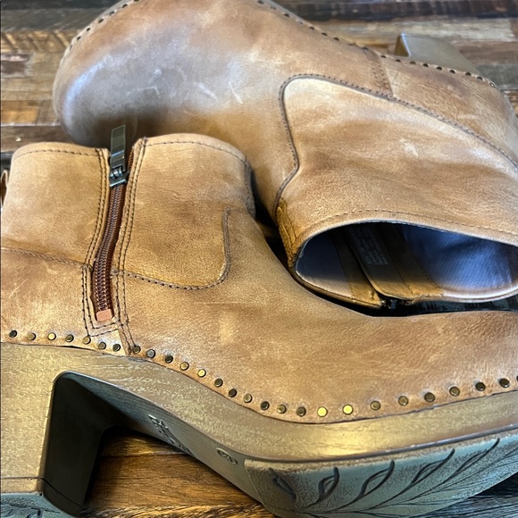 Dansko Sarah Chestnut/Tan Leather Clog-Style Ankle Booties - Picture 6 of 8